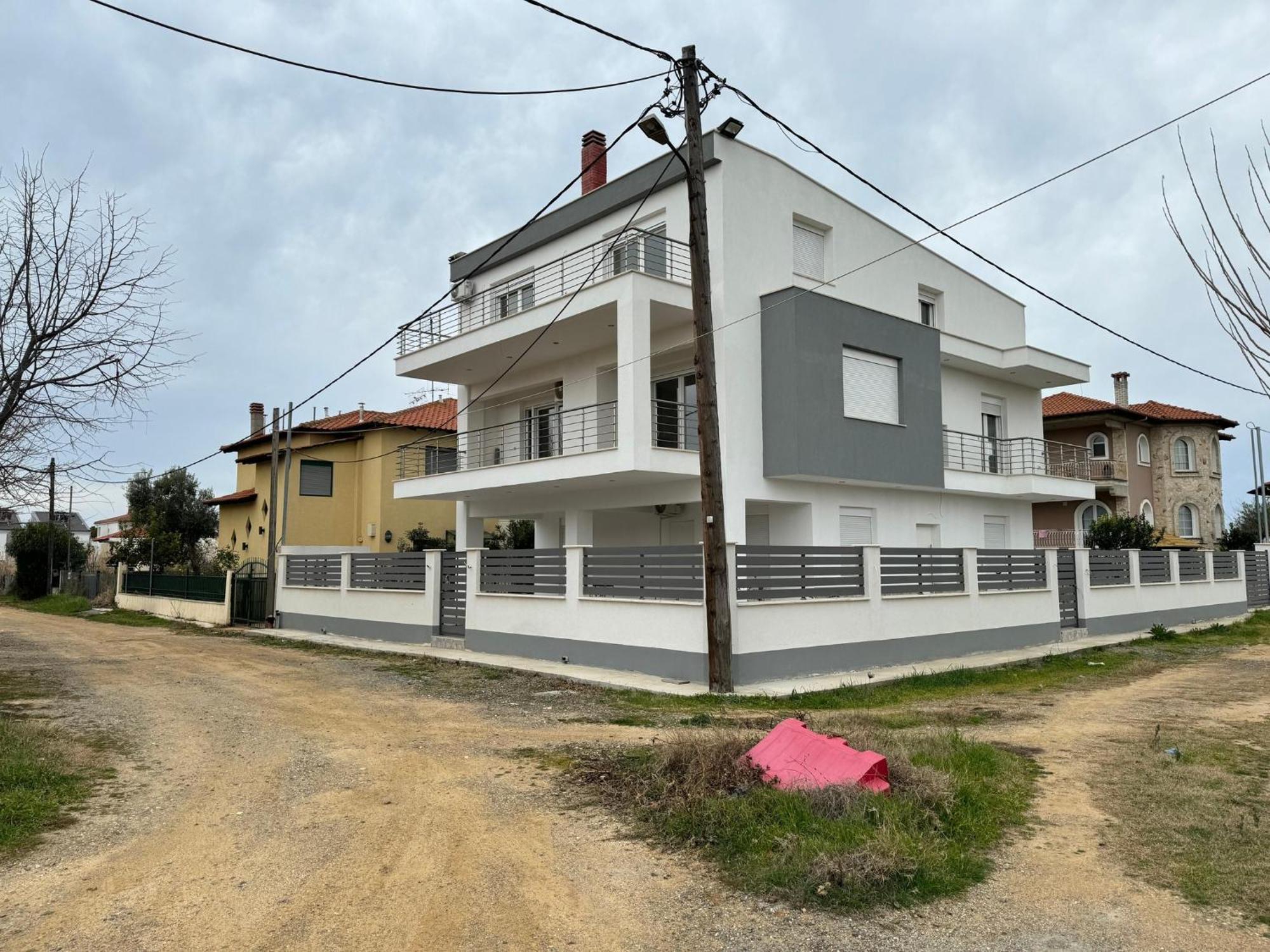 Adoniss Apartmentss Paralia Dionysiou Exterior photo