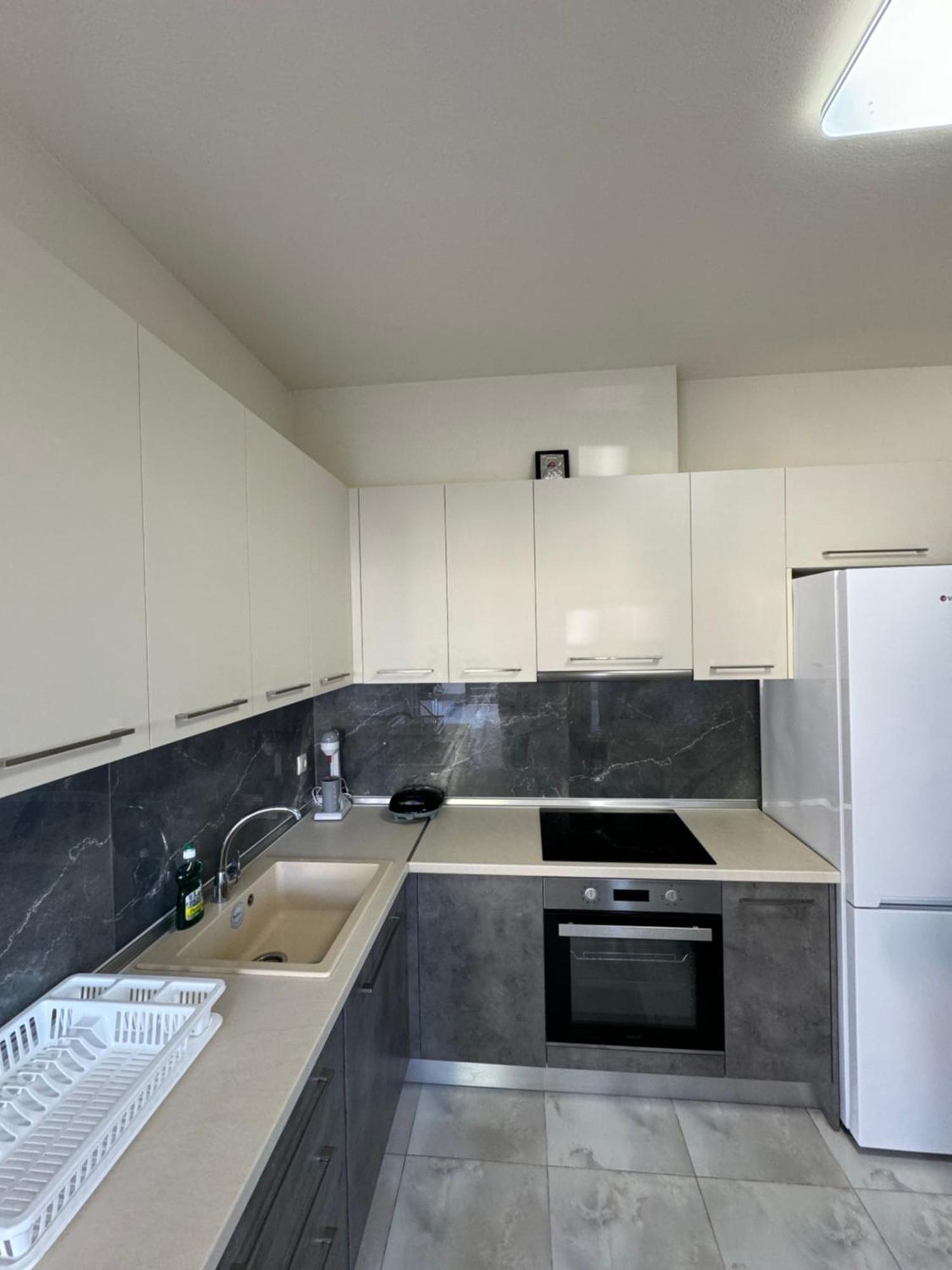 Adoniss Apartmentss Paralia Dionysiou Exterior photo