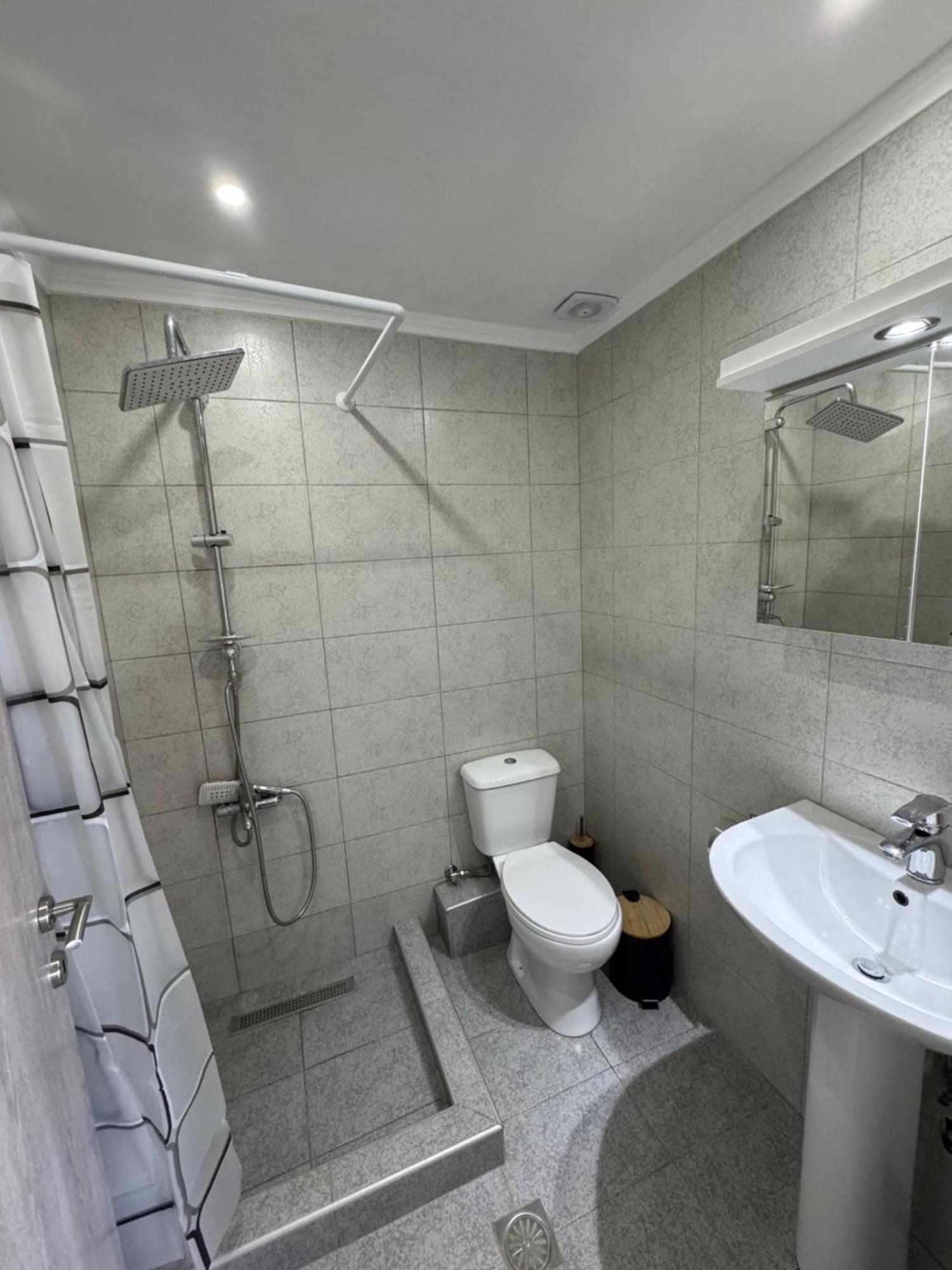 Adoniss Apartmentss Paralia Dionysiou Exterior photo